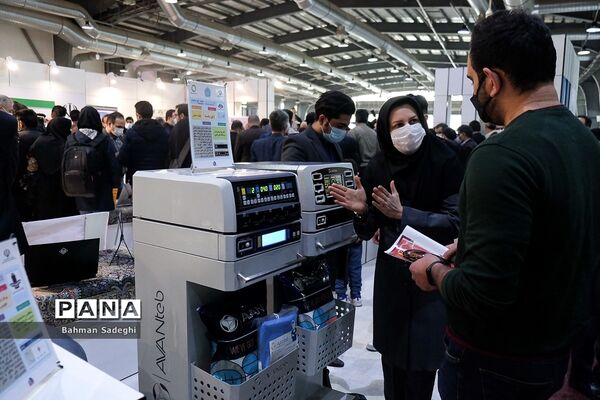 افتتاح نمایشگاه دستاوردهای پژوهشی و تجهیزات ایران ساخت