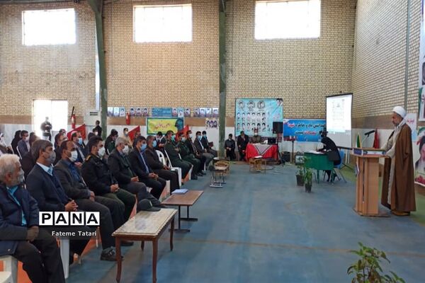برگزاری یادواره لاله‌های روشن در شهر بام و صفی آباد