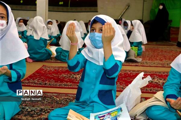 مراسم جشن قرآن در مدارس آباده