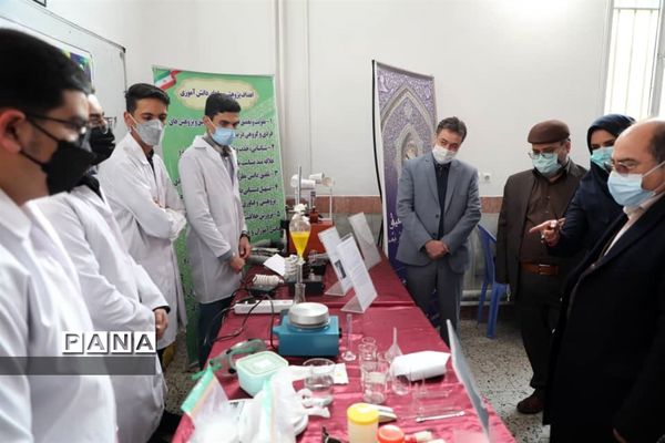 آیین نمادین نواختن زنگ هفته پژوهش در آموزش و پرورش ناحیه ۲مشهد