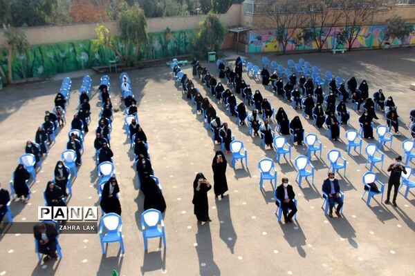 یادواره لاله‌های روشن در دبیرستان امامت قم