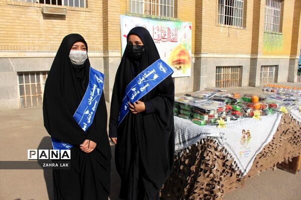 یادواره لاله‌های روشن در دبیرستان امامت قم