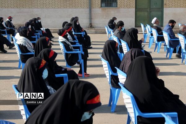 یادواره لاله‌های روشن در دبیرستان امامت قم
