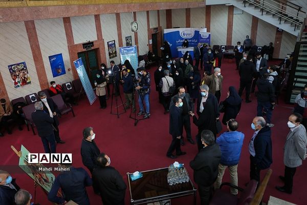 اکران  فیلم «مرد نقره ای»