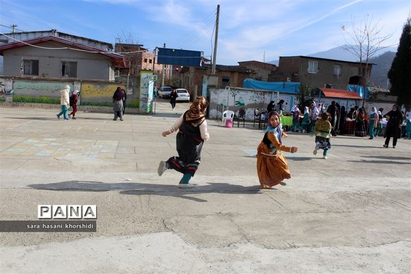 بازارچه صنایع دستی و غذاهای سنتی در دبستان تربیت گلوگاه