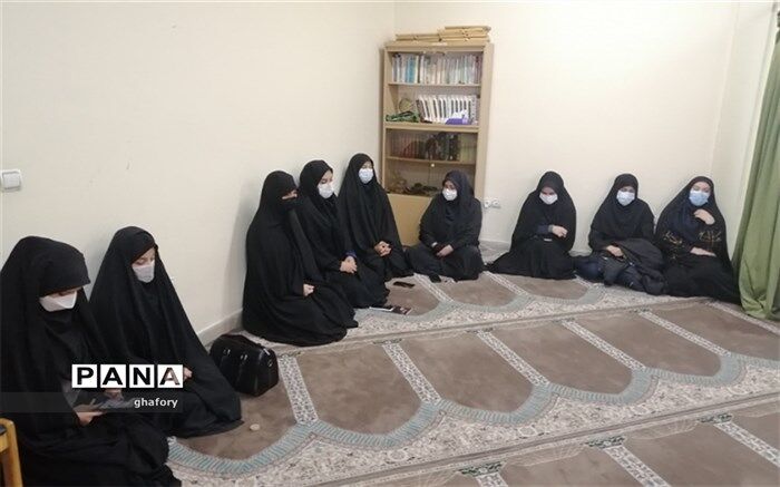 آشنایی دانش‌آموزان با رویکرد تربیت دینی درکنار رشد علمی منجر به پیشرفت فناورانه می‌شود