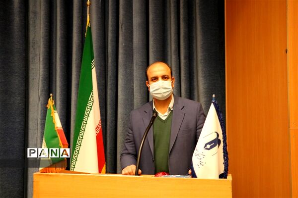 آیین تجلیل و تکریم معلمان و دانش‌آموزان پژوهشگرآموزش و پرورش ناحیه6 مشهد مقدس