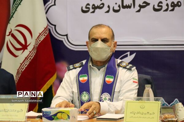 مراسم تجلیل از فعالان سازمان دانش‌آموزی خراسان رضوی(1)