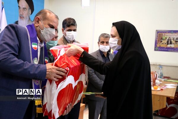 مراسم تجلیل از فعالان سازمان دانش‌آموزی خراسان رضوی(2)