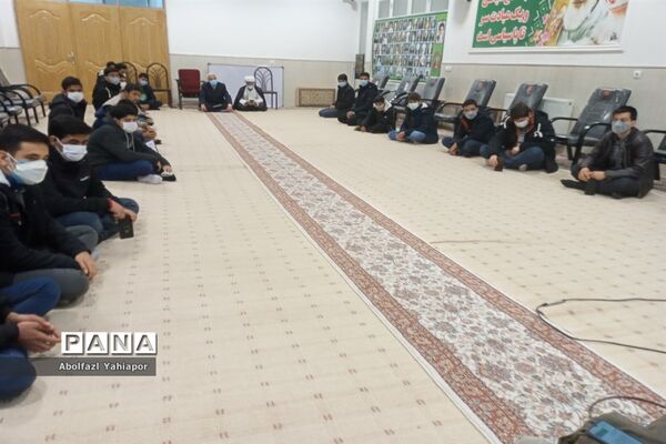 نشست قرارگاهی انجمن اسلامی دانش‌آموزان شهرستان  کاشمر