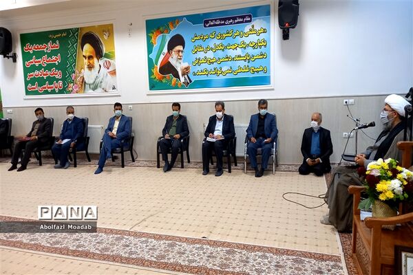 تجلیل از دست اندرکاران حمل و نقل شهرستان کاشمر