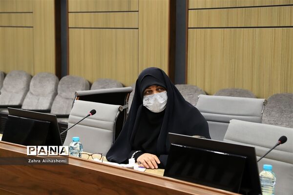 نشست هم‌اندیشی شناسایی آسیب‌های دوران کرونا