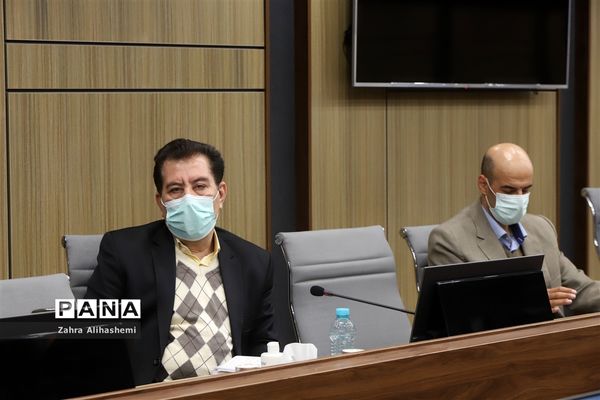 نشست هم‌اندیشی شناسایی آسیب‌های دوران کرونا