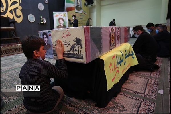 وداع مردم همدان با شهید «آقایی»