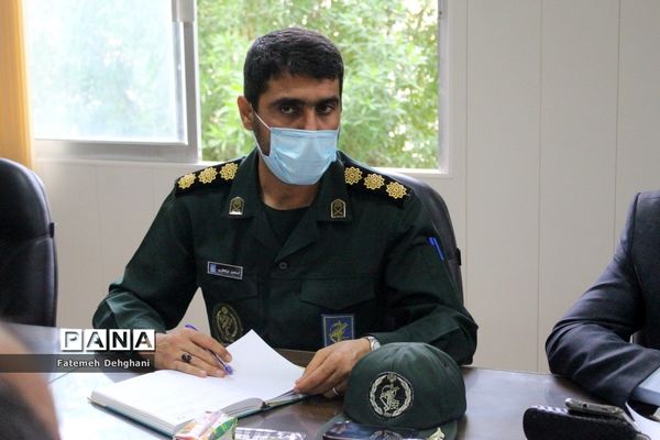 جلسه برنامه‌ریزی درس آمادگی دفاعی آموزش و پرورش استان بوشهر