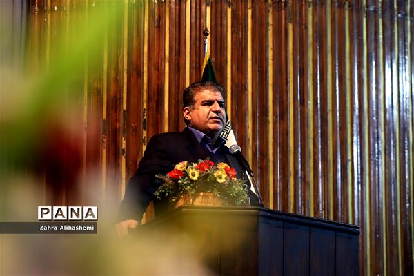 آیین تجلیل از معلمان پژوهنده برتر شهر تهران