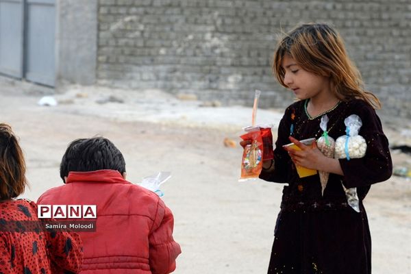 توزیع یک هزار بسته ویژه شب یلدا در مناطق محروم شهر شیراز