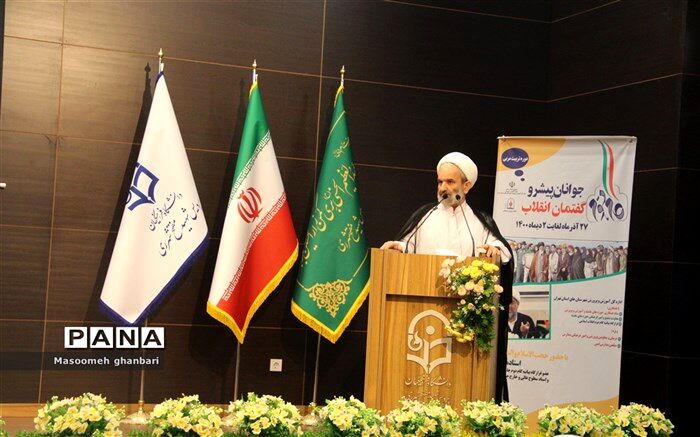 معلمان در تحقق بیانیه گام دوم انقلاب نقش راهبردی دارند