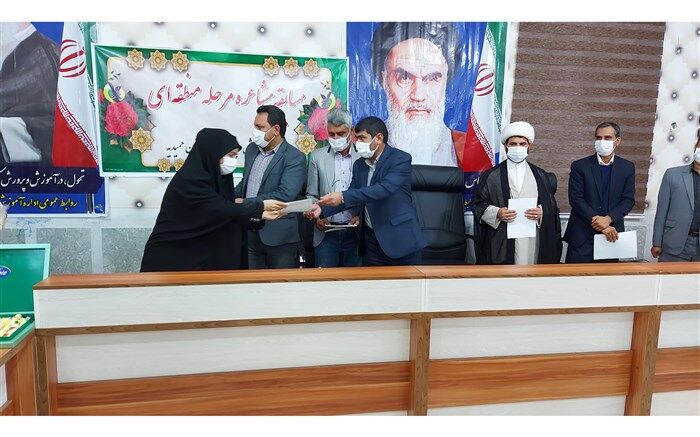 برگزاری مسابقات  فرهنگی ادبی  باعث  کشف استعدادهای دانش‌آموزان می‌شود
