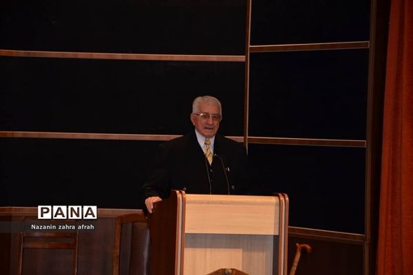 نمایشگاه نقاشی یک دقیقه بیشتر در دماوند