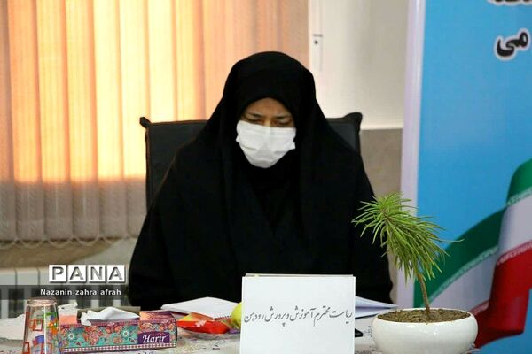جلسه هم‌اندیشی تشکل‌های دانش‌آموزی در آموزش و پرورش رودهن