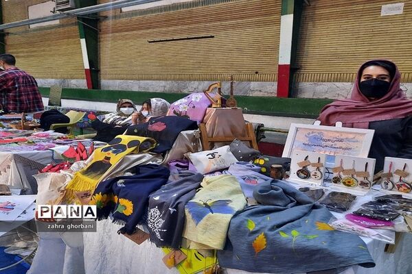 برگزاری نمایشگاه عرضه و فروش محصولات کارآفرینان شهرستان دماوند