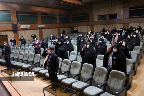 کارگروه آموزشی مربیان پیشتاز سازمان دانش‌آموزی استان همدان