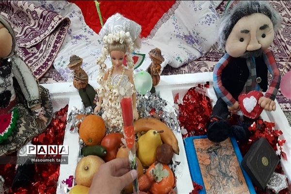 مراسم یلدا در دبیرستان حضرت زینب(س) منطقه قرچک