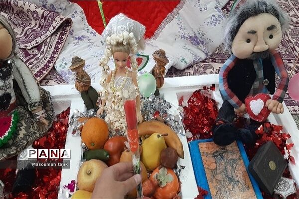 مراسم یلدا در دبیرستان حضرت زینب(س) منطقه قرچک