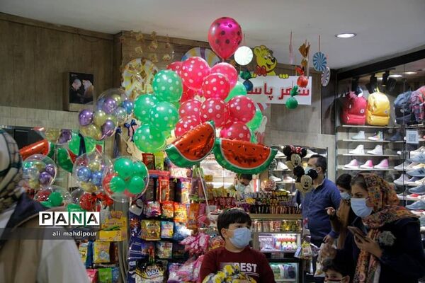 هیاهوی شهر در آستانه شب یلدا