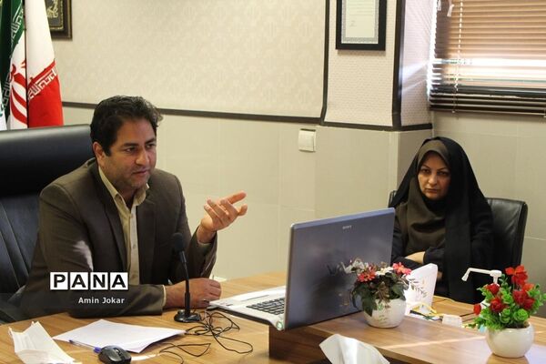 نشست هم‌اندیشی مسئولان سازمان دانش‌آموزی استان فارس