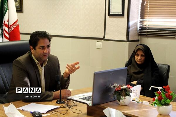 نشست هم‌اندیشی مسئولان سازمان دانش‌آموزی استان فارس