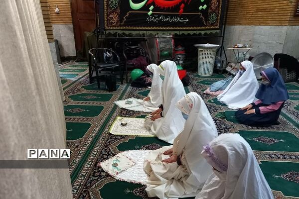 یلدای فاطمی و جهادی برای دانش‌آموزان رودهن