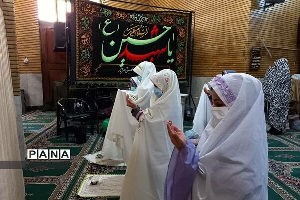 یلدای فاطمی و جهادی برای دانش‌آموزان رودهن