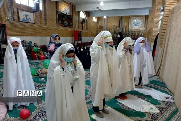 یلدای فاطمی و جهادی برای دانش‌آموزان رودهن
