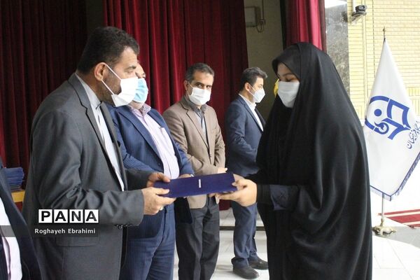 همایش استانی تجلیل از دانش‌آموزان و عوامل اجرایی جشنواره هفتم نوجوان خوارزمی در بوشهر
