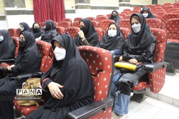 همایش استانی تجلیل از دانش‌آموزان و عوامل اجرایی جشنواره هفتم نوجوان خوارزمی در بوشهر