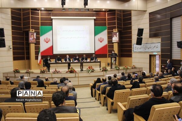نشست مشترک فرماندار اسلامشهر با تولید‌کنندگان واحدهای صنفی و صنعتی