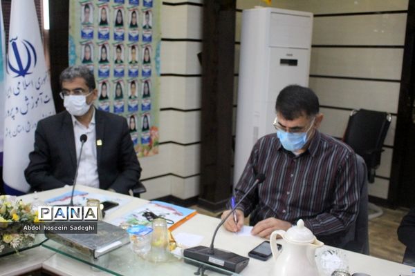 جلسه توجیهی طرح دانش‌آموز تراز انقلاب اسلامی استان بوشهر