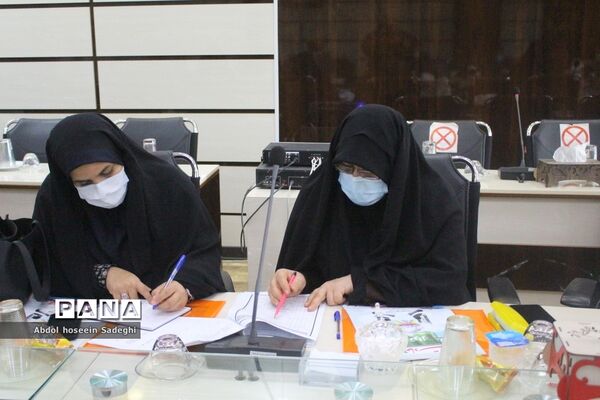 جلسه توجیهی طرح دانش‌آموز تراز انقلاب اسلامی استان بوشهر