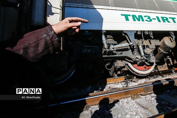 حادثه برخورد دو دستگاه قطار مترو کرج - تهران