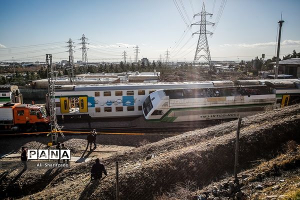 حادثه برخورد دو دستگاه قطار مترو کرج - تهران