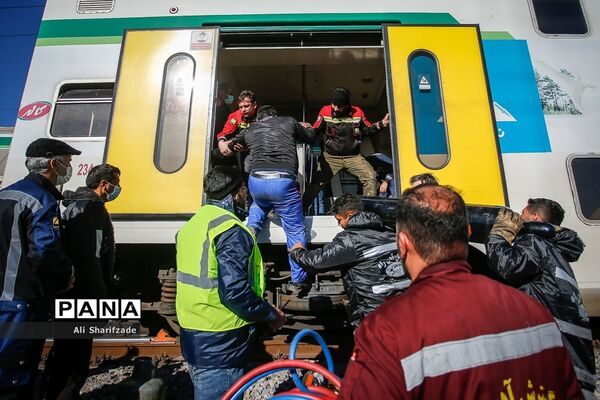 حادثه برخورد دو دستگاه قطار مترو کرج - تهران