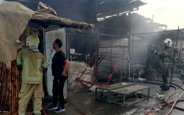 حریق در بازار گل محلاتی؛ 2 نفر فوت شدند