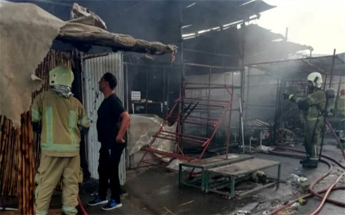 حریق در بازار گل محلاتی؛ 2 نفر فوت شدند