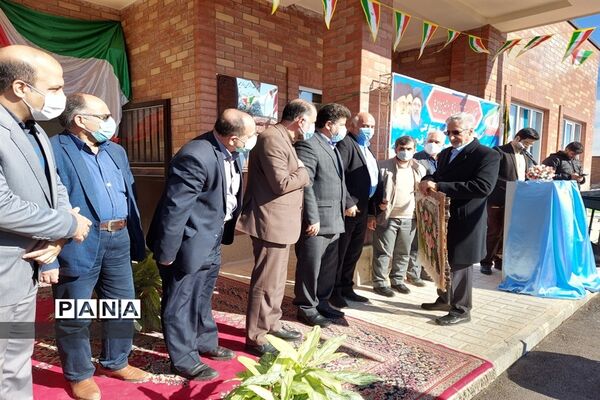 آیین افتتاح دبستان خیرساز زنده یاد حاج سید مصطفی طباطبایی در روستای محمدآباد