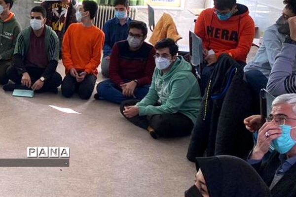 تبیین گام دوم انقلاب در دبیرستان غیر دولتی شهدای موتلفه اسلامی دماوند