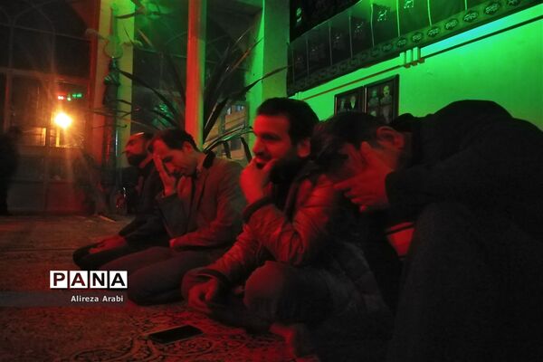 برگزاری دویست چهلمین جلسه انجمن مداحان کاشمر در حسینیه قمر بنی هاشم