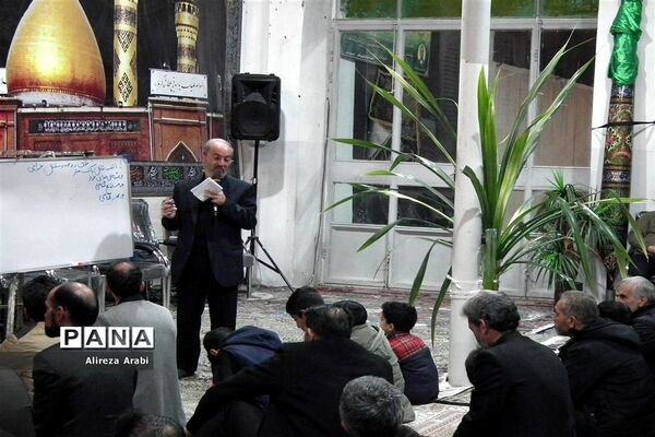 برگزاری دویست چهلمین جلسه انجمن مداحان کاشمر در حسینیه قمر بنی هاشم