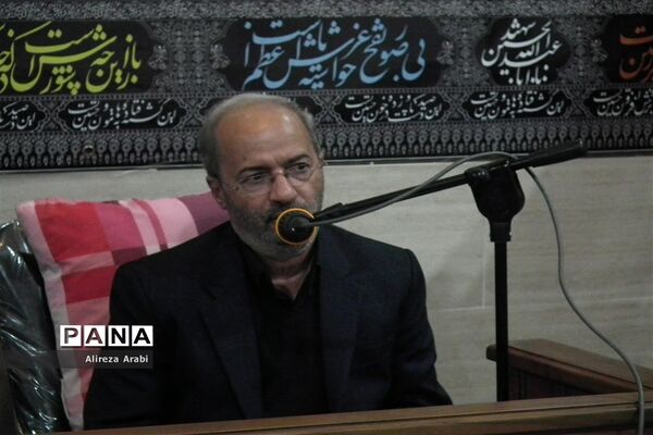 برگزاری دویست چهلمین جلسه انجمن مداحان کاشمر در حسینیه قمر بنی هاشم